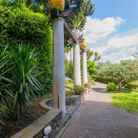 Villa Le Palme-Pool, Garden, Terrace & Sea View 别墅