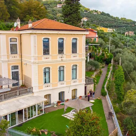 Le Palme Swimming-pool & Relax In The Gulf Of Poets