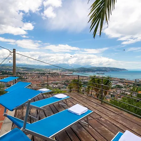 Villa Le Palme-Pool, Garden, Terrace & Sea View Vila La Spezia