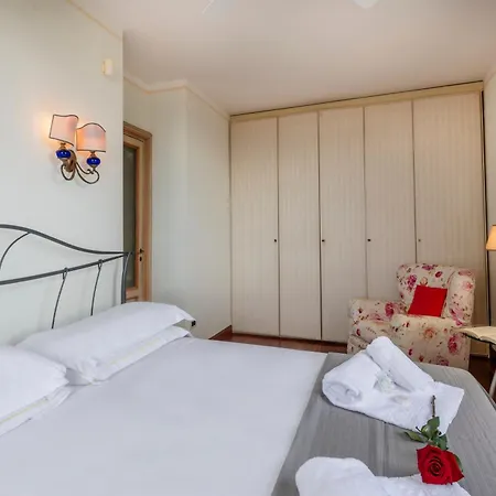 Le Palme Swimming-pool & Relax In The Gulf Of Poets *