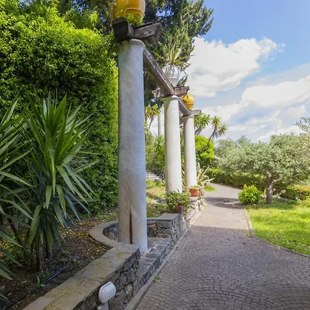 Le Palme-pool, Garden, Terrace & Sea View Вилла