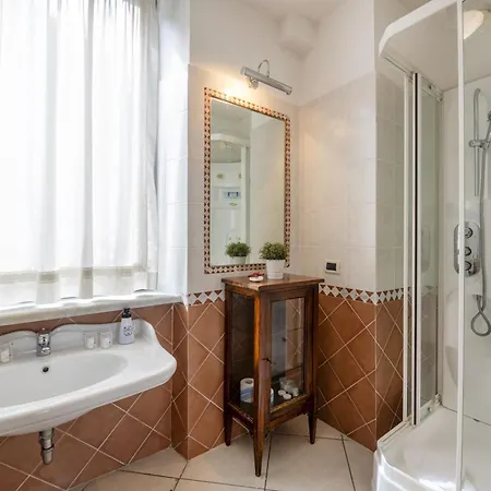 Villa Le Palme-pool, Garden, Terrace & Sea View La Spezia