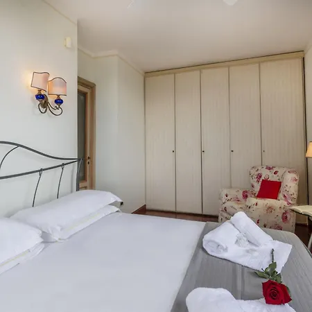 Le Palme-pool, Garden, Terrace & Sea View Villa *