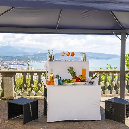 Villa Le Palme-pool, Garden, Terrace & Sea View *