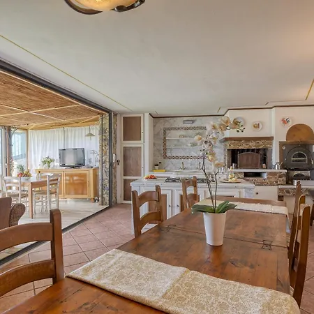 Le Palme-pool, Garden, Terrace & Sea View Villa *