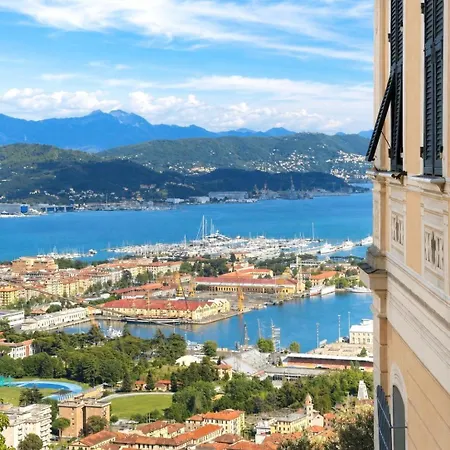 Le Palme-pool, Garden, Terrace & Sea View La Spezia