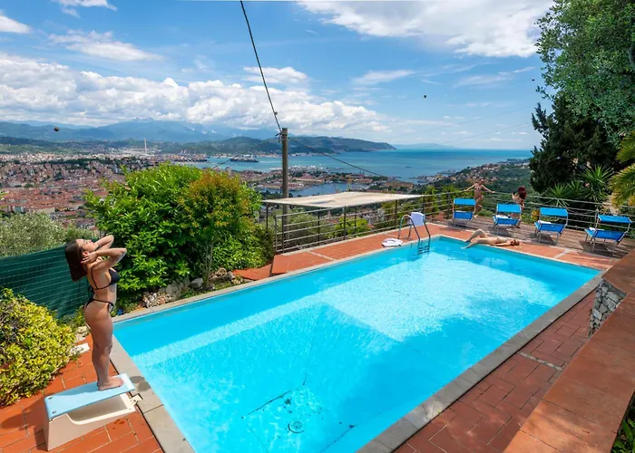 Le Palme-pool, Garden, Terrace & Sea View La Spezia