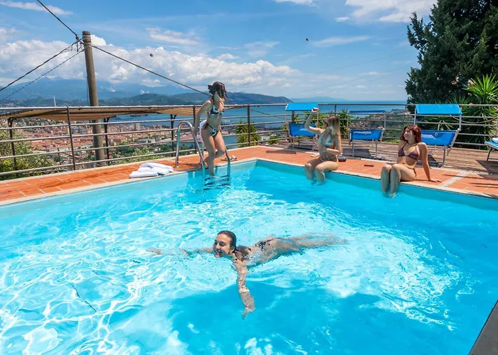 Le Palme-pool, Garden, Terrace & Sea View Villa La Spezia