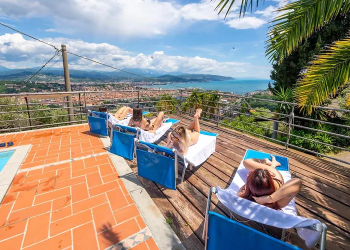 Villa Le Palme-pool, Garden, Terrace & Sea View *
