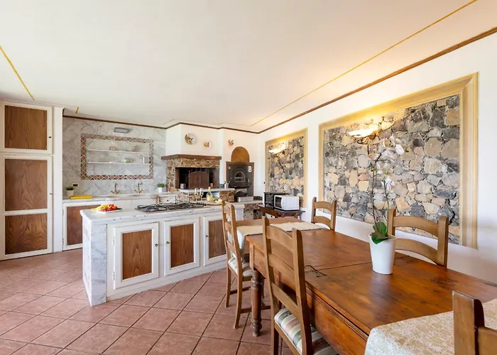 Le Palme-pool, Garden, Terrace & Sea View Villa *