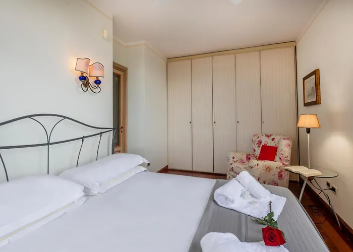 Le Palme-pool, Garden, Terrace & Sea View *