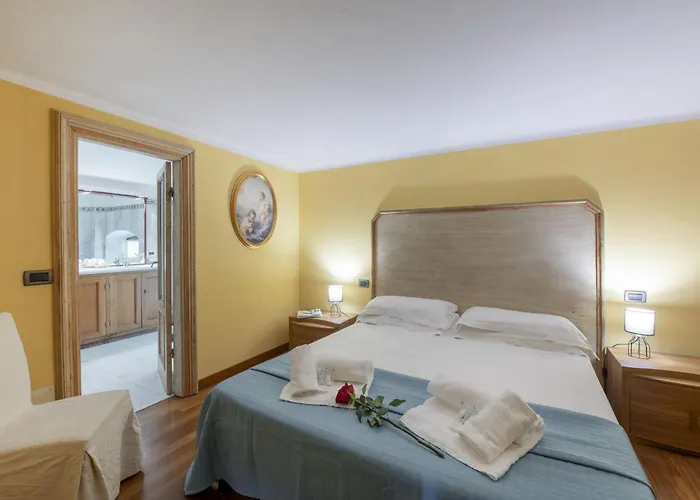 Le Palme-pool, Garden, Terrace & Sea View Villa *