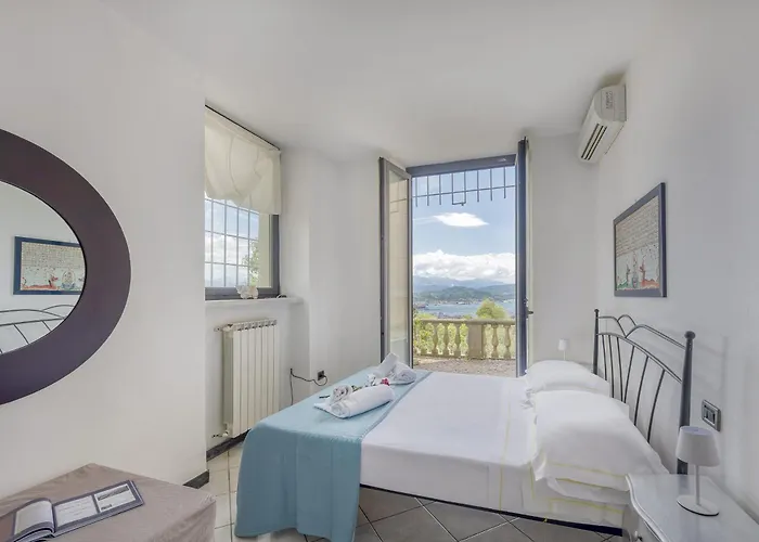 Le Palme-pool, Garden, Terrace & Sea View La Spezia