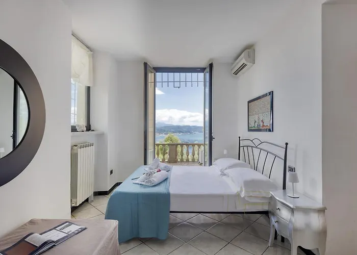 Le Palme-pool, Garden, Terrace & Sea View Villa *