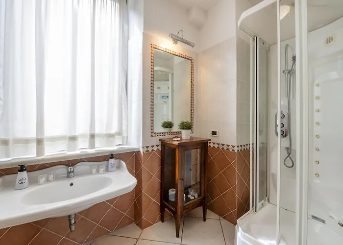 Villa Le Palme-pool, Garden, Terrace & Sea View La Spezia