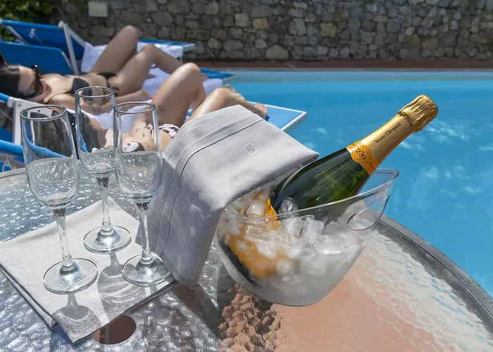 Villa Le Palme-pool, Garden, Terrace & Sea View La Spezia